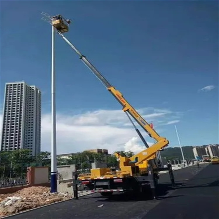 钟山维修路灯的曲臂升降车出租