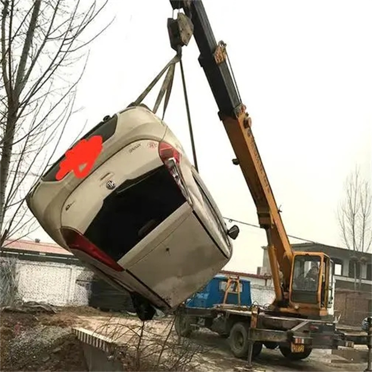 钟山随时待命，吊车24小时道路救援服务全解析